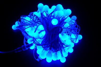 LED-PLR-100-15M-240V-B/WH  100 LED цвет синий, белые матовые шарики D2,5см, 15m, белый кауч.провод, фото 1