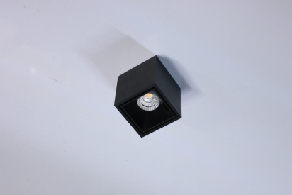 Потолочный накладной светильник SQUARE-OUT-01-1-BL-WW (теплый белый свет, черный корпус)  фото 1