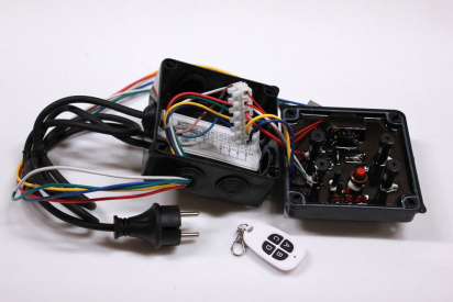 SL-411-240V-5BLC-NEW TYPE  LED контроллер 4-канальный, 4800W С IR пультом управления фото 2