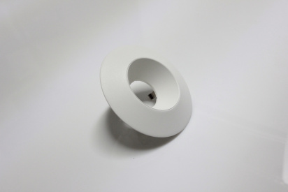 Накладное декоративное кольцо (белое/белое) в светильник серии ROUND-OUT-02/03 and ROUND-IN-03/04 фото 1